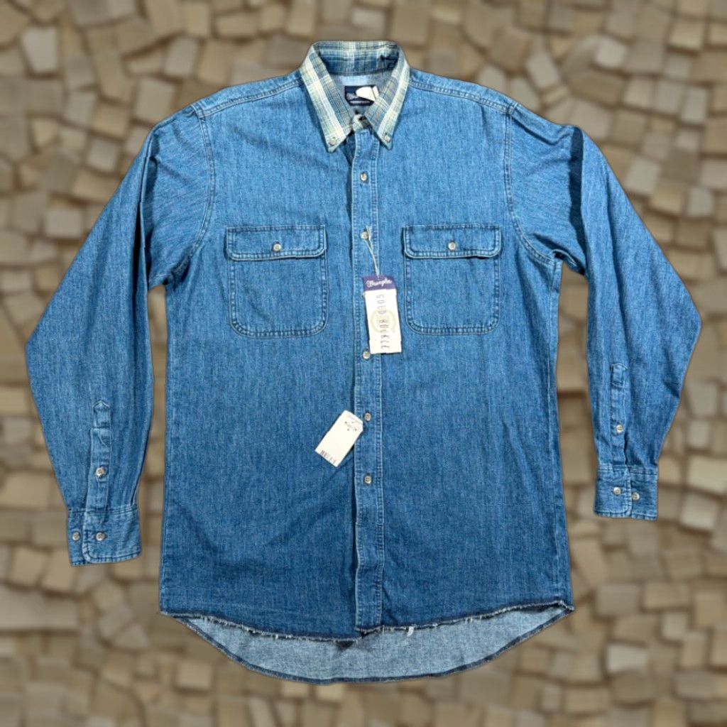 Wrangler VINTAGE Wrangler Shirt Adult MEDIUM Blue Denim Gold Buckle Deadstock Tags 90s Size US M / EU 48-50 / 2 - 1 Thumbnail