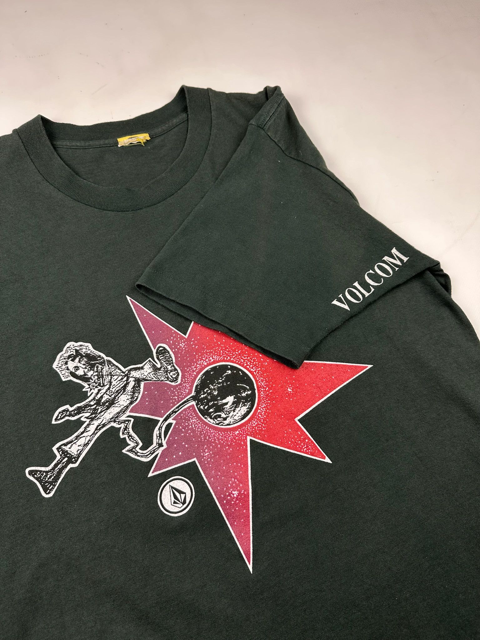 Volcom VINTAGE VOLCOM TEES Size US L / EU 52-54 / 3 - 3 Thumbnail