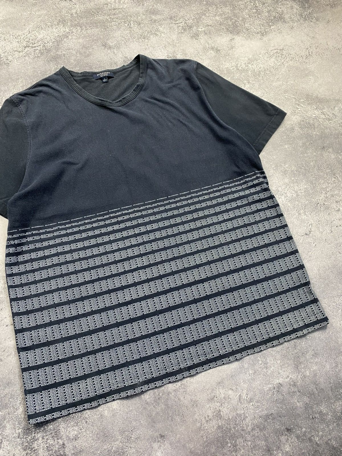 Burberry Vintage Burberry T-Shirt Monogram Striped Rare Blue Tee Size US XL / EU 56 / 4 - 4 Thumbnail