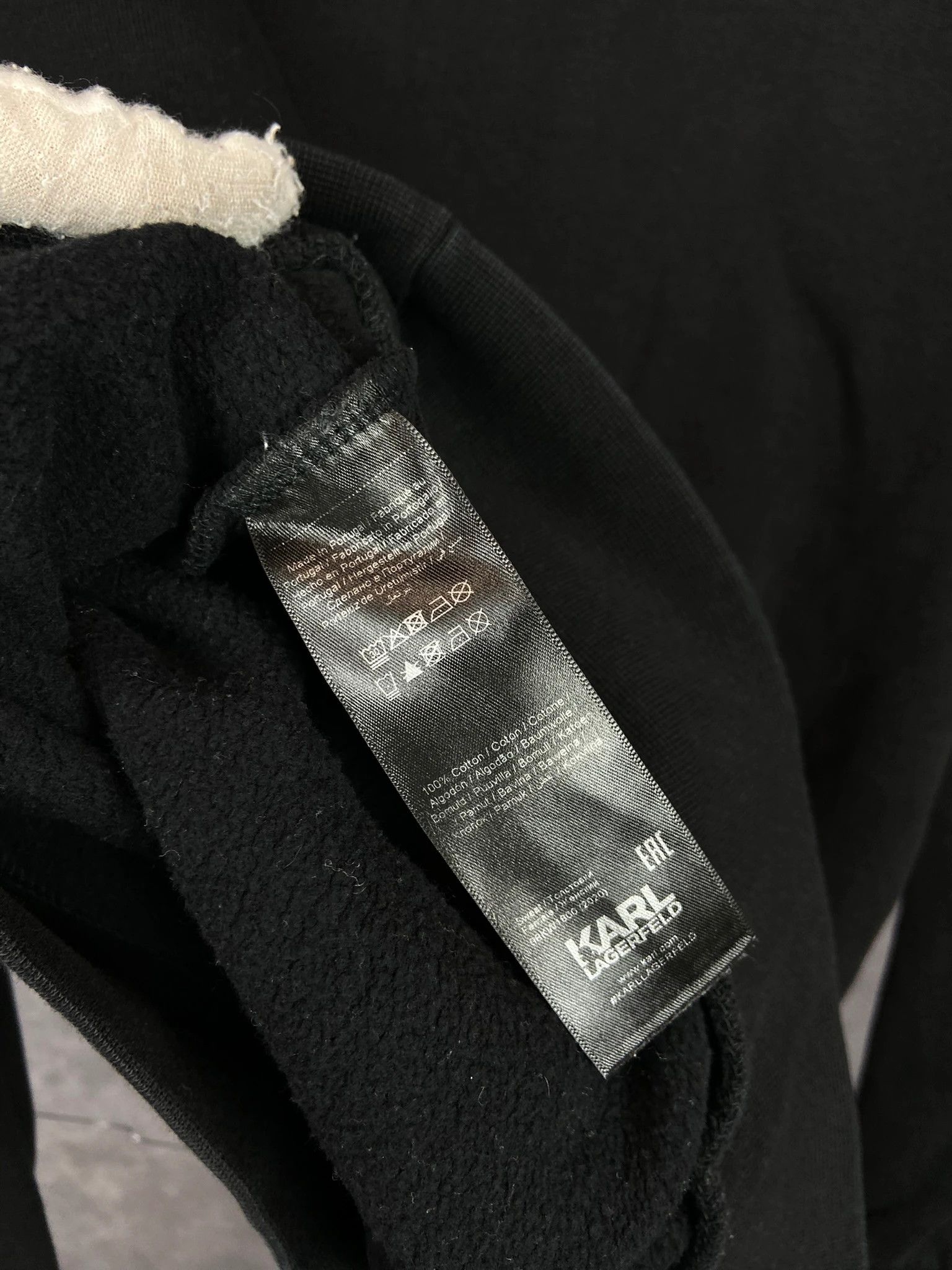 Karl Lagerfeld Crewneck Karl Lagerfeld black big logo spellout high end M Size US M / EU 48-50 / 2 - 5 Thumbnail