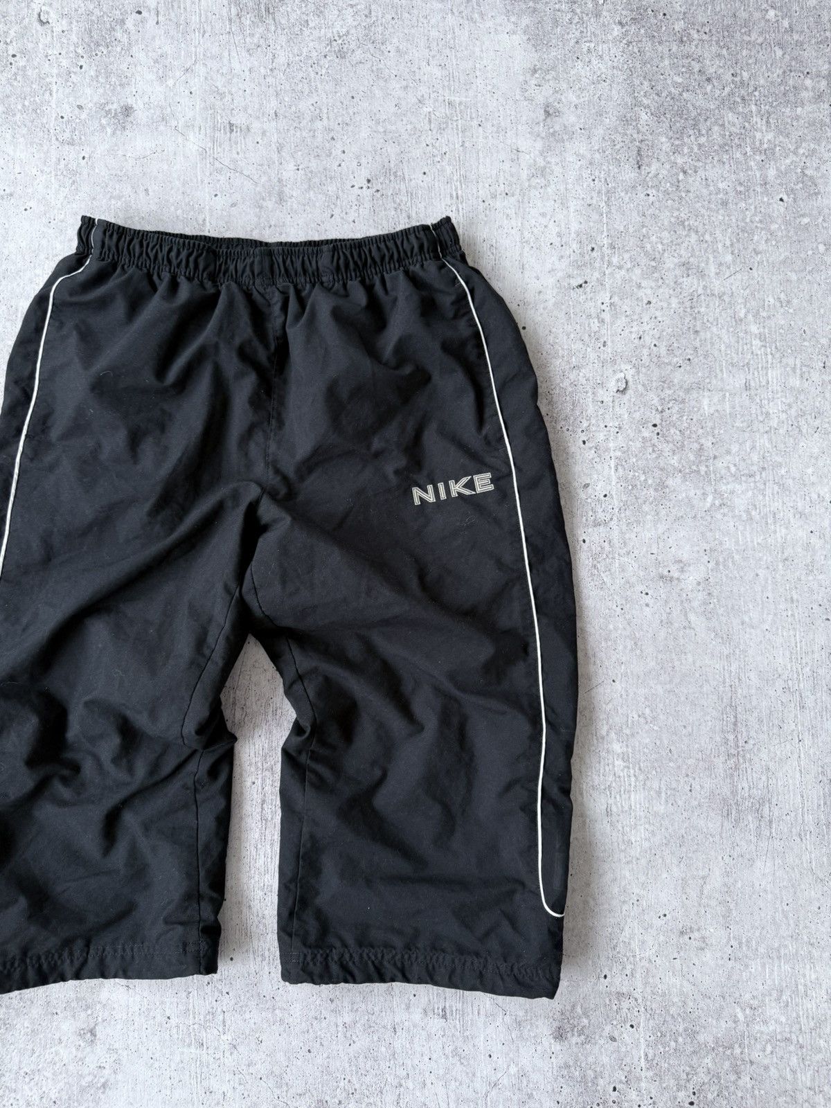 Nike × Vintage Nike Vintage Y2K Black Shorts 00s Size US 33 - 4 Thumbnail