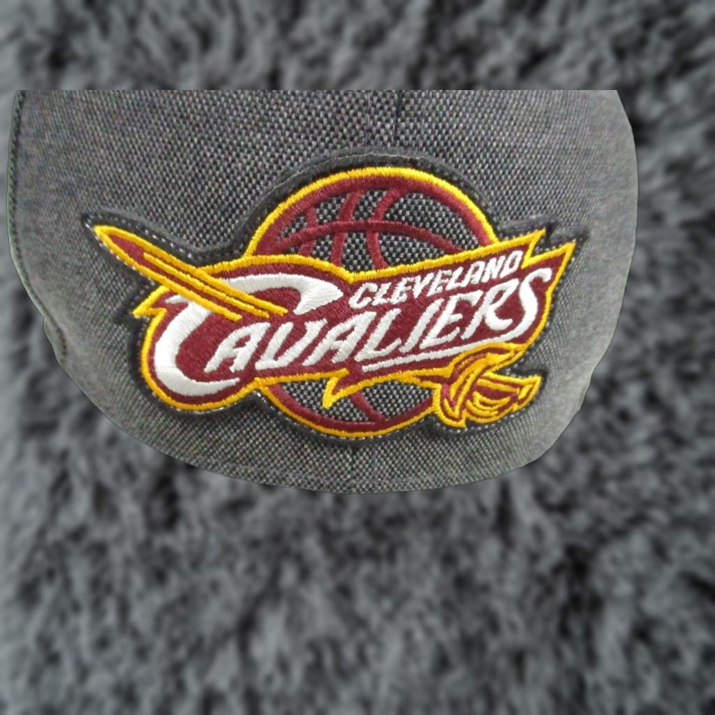 Mitchell & Ness VINTAGE Cleveland Cavaliers Hat Adjustable Gray Mitchell & Ness NWT Basketball Snapback Size ONE SIZE - 1 Thumbnail