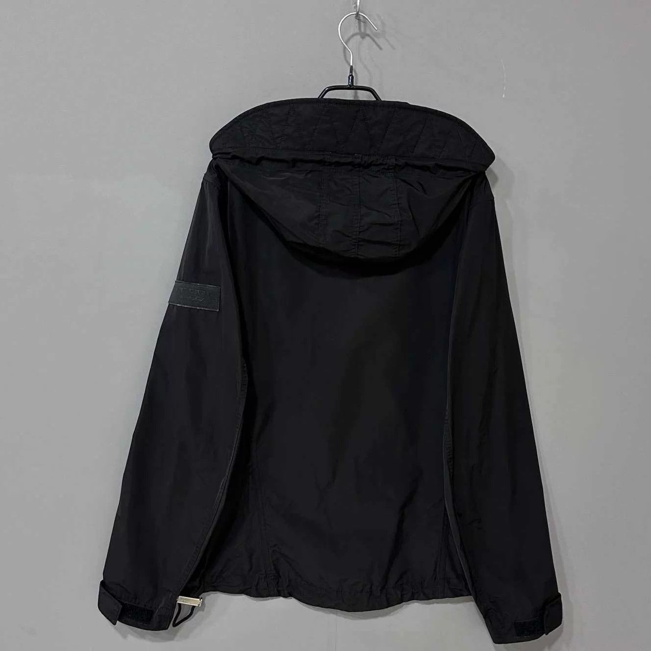 Burberry Burberry black armband logo jacket size 50 Size US M / EU 48-50 / 2 - 3 Thumbnail