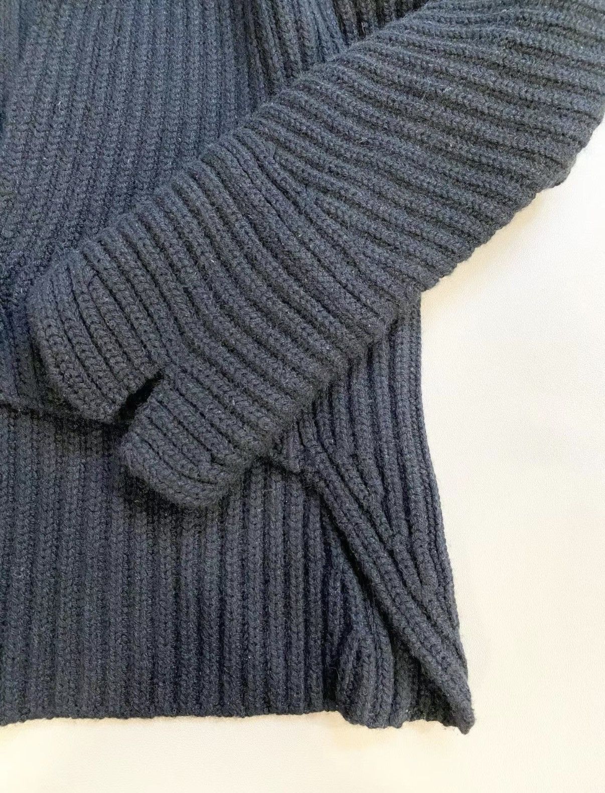 Chanel Chanel Single-Button Cropped Knit Cardigan J33 Size XS / US 0-2 / IT 36-38 - 3 Thumbnail