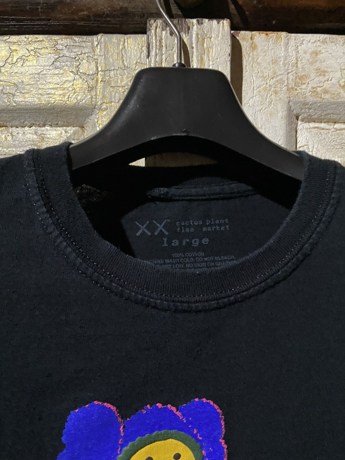 Cactus Plant Flea Market × Kaws Kaws x cactus plant flea market black t-shirt size L Size US L / EU 52-54 / 3 - 6 Thumbnail