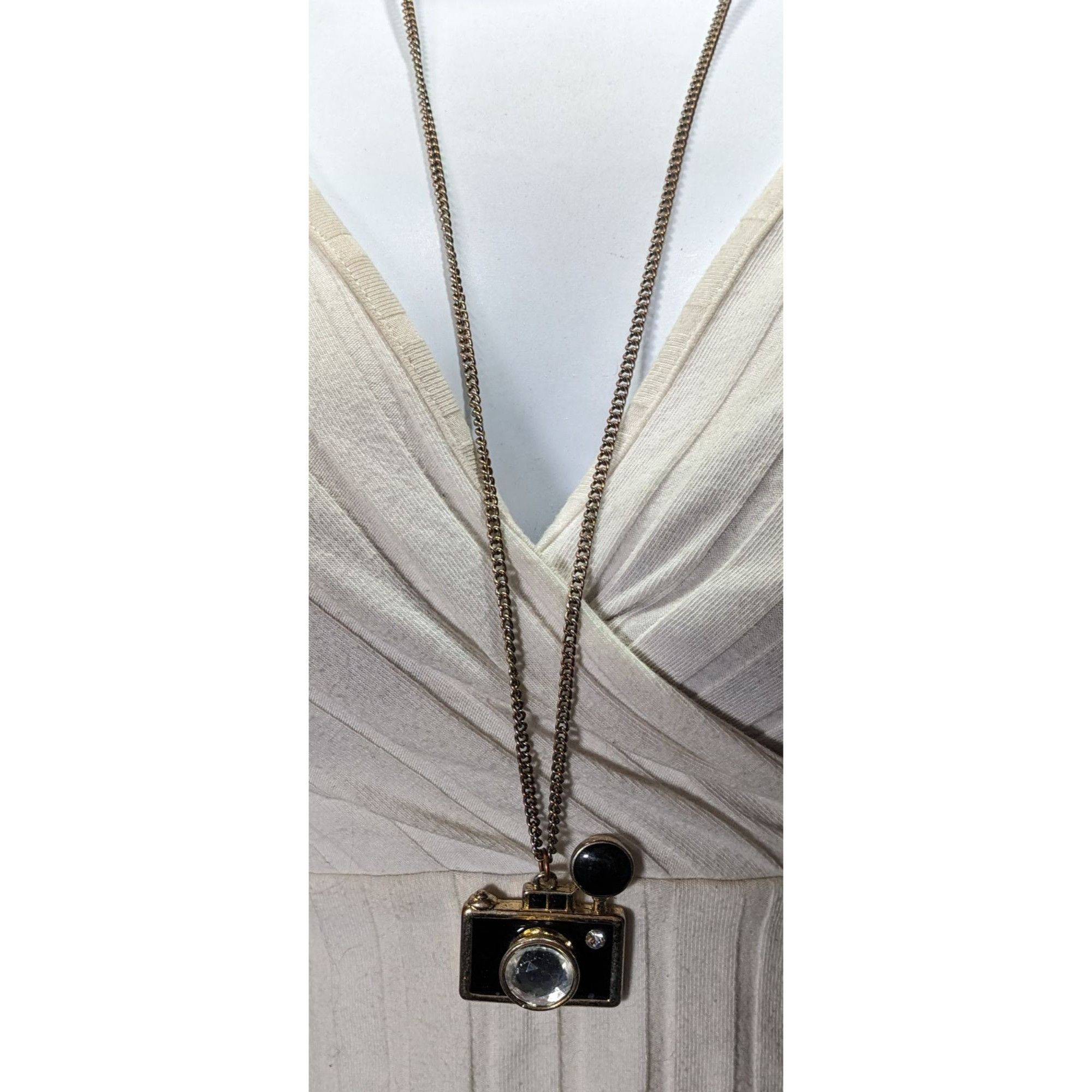 Other Quirky Glam Camera Pendant Necklace With Crystal Lens & Blac Size ONE SIZE - 2 Thumbnail