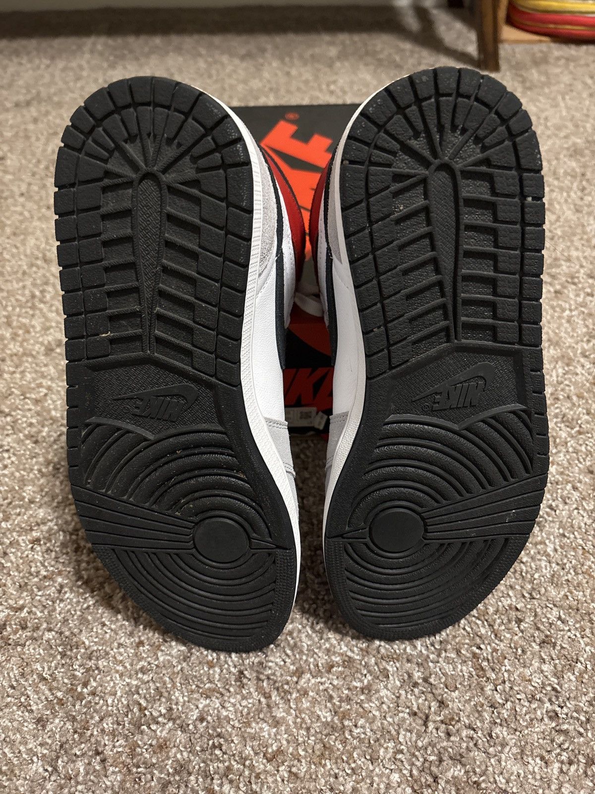 Jordan Brand × Nike Air Jordan 1 High “Light Smoke Grey” Size US 10.5 / EU 43-44 - 6 Thumbnail