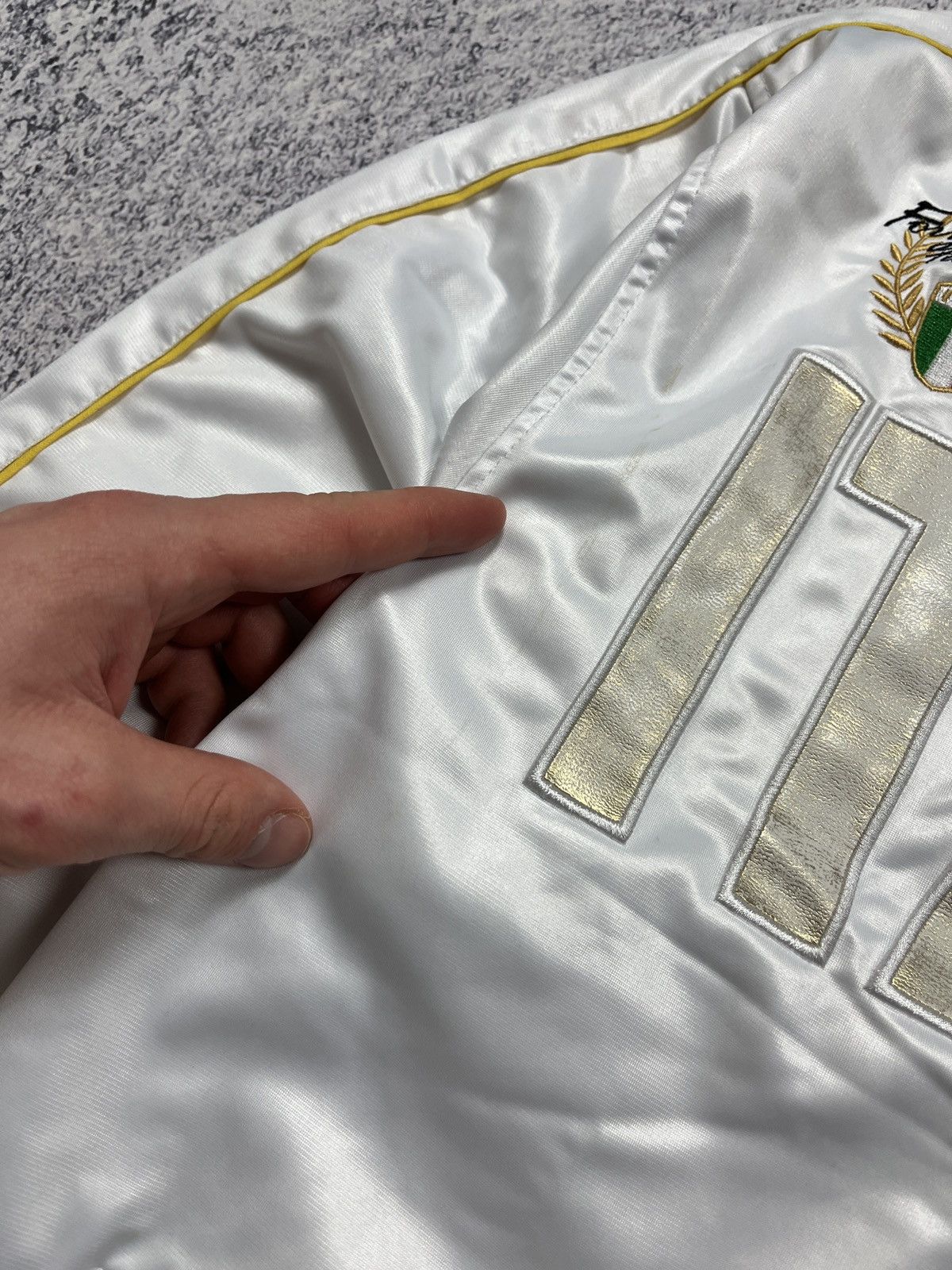 Vintage Italia Forza Azzuri Big Logo White Zip Track Jacket Hype Y2K Size US L / EU 52-54 / 3 - 9 Thumbnail