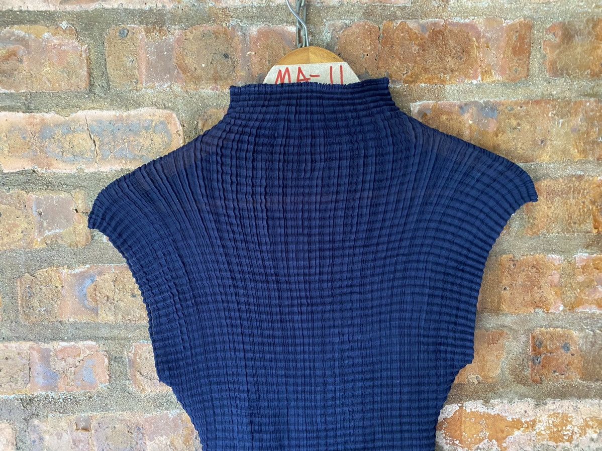 Pleats Please Issey Miyake 1990s Issey Miyake Pleat please High neck shirt Size S / US 4 / IT 40 - 3 Thumbnail