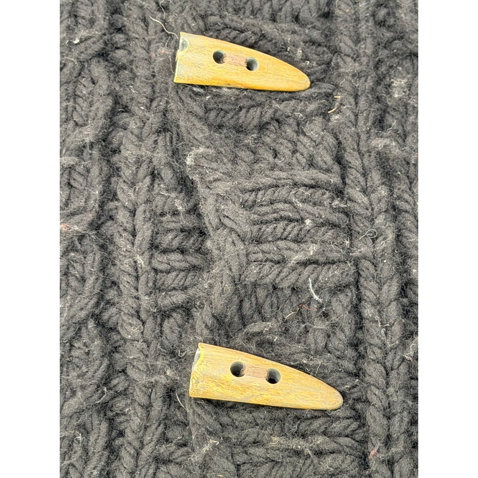 Club Monaco Club Monaco 100% Wool Cable-Knit Toggle Cardigan Size US M / EU 48-50 / 2 - 2 Thumbnail