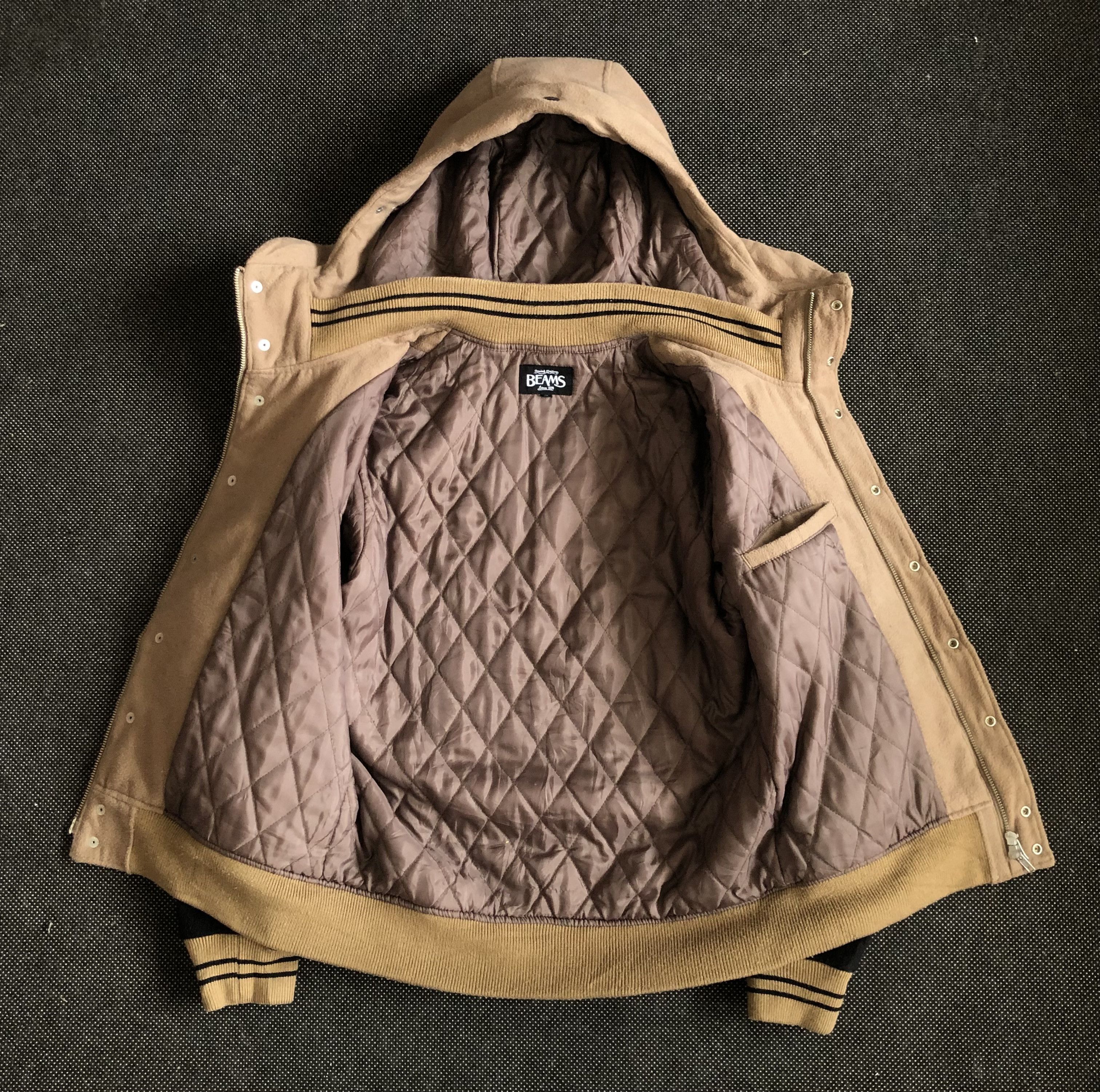 Beams Plus JAPAN’S BEAMS HOODED VARSITY W QUILT LINING Size US M / EU 48-50 / 2 - 10 Thumbnail