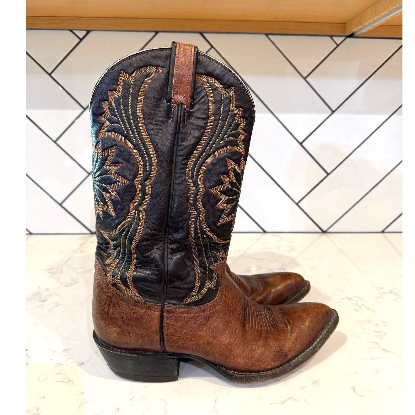 Tony Lama Vintage Tony Lama leather cowboy boots two-toned size 8EE Size US 8 / EU 41 - 1 Thumbnail