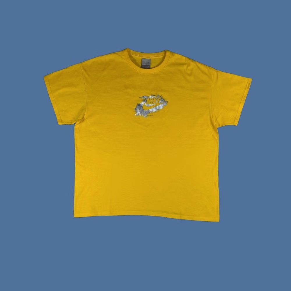 Nike VINTAGE Nike XXL Paint Swoosh Yellow Tee Gray Tag Shirt Men 2XL Yellow Swoosh Logo Short Sleeve Crew Neck Cotton Summer Spring Size US XXL / EU 58 / 5 - 1 Thumbnail