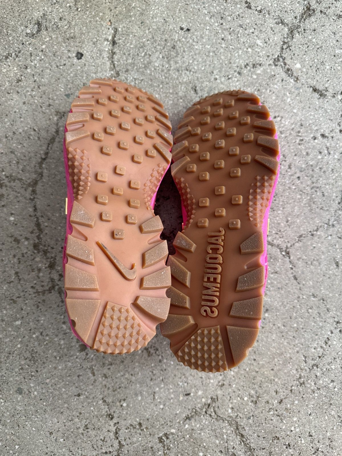 Jacquemus × Nike Nike Air Humara LX Jacquemus Pink Flash Size US 12 / EU 45 - 5 Thumbnail