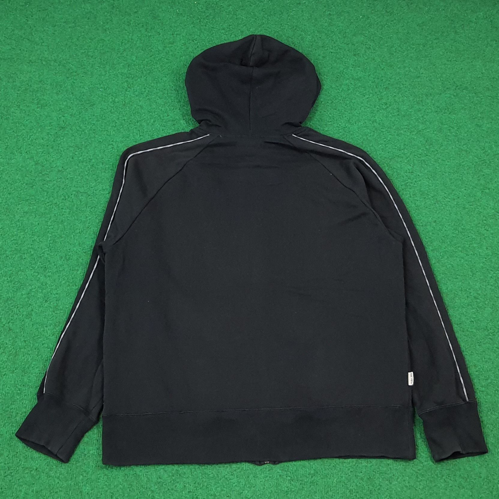 Nike Vintage Nike Spell Out Full Zip Hoodie C273N13 Size US L / EU 52-54 / 3 - 6 Thumbnail