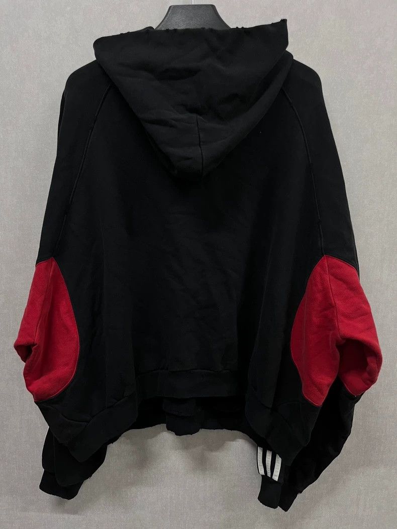 Balenciaga Balenciaga adidas Black and Red Patchwork Sweatshirt Size US M / EU 48-50 / 2 - 5 Thumbnail