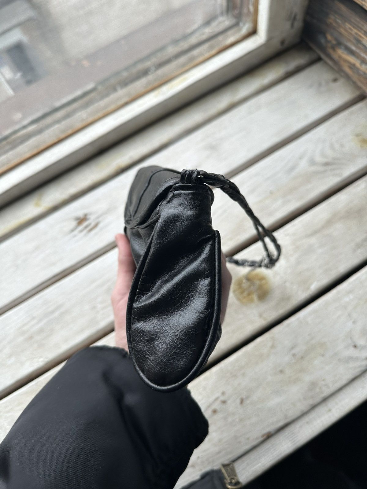 Japanese Brand 🚨Y2K AVANT-GARDE 🚨mesh silver Japan style hand bag Y2K 90s Size ONE SIZE - 6 Thumbnail