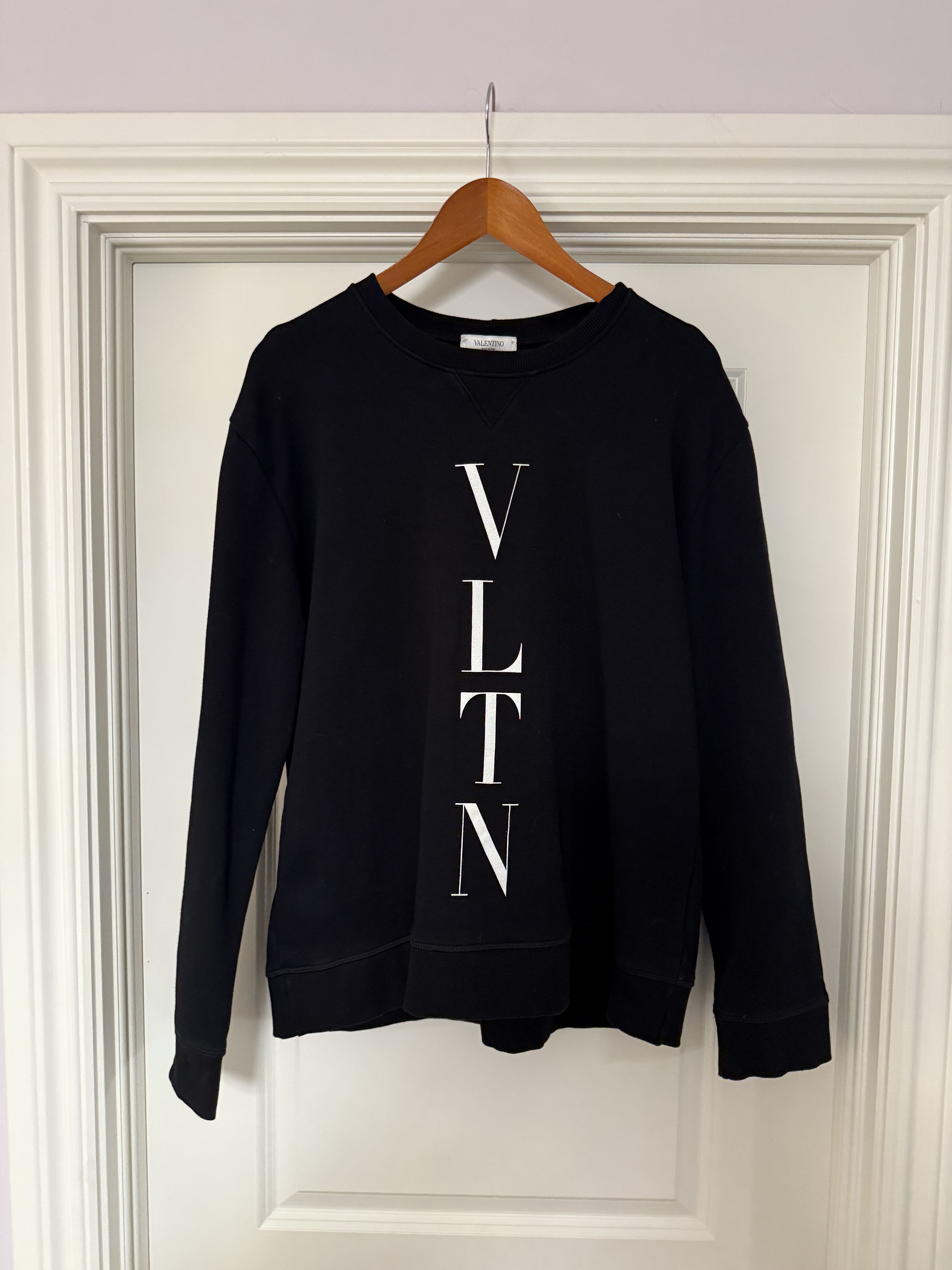 Valentino Valentino Vertical VLTN Sweatshirt Size US XL / EU 56 / 4 - 1 Thumbnail