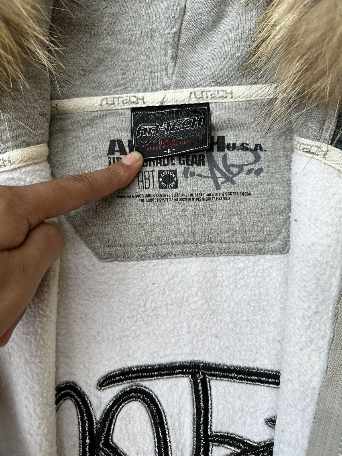 20471120 SICK TRASHED FUR ZIP HOODIE POEM EMBROIDERY IFSIX LGB STYLE Size US XL / EU 56 / 4 - 11 Thumbnail