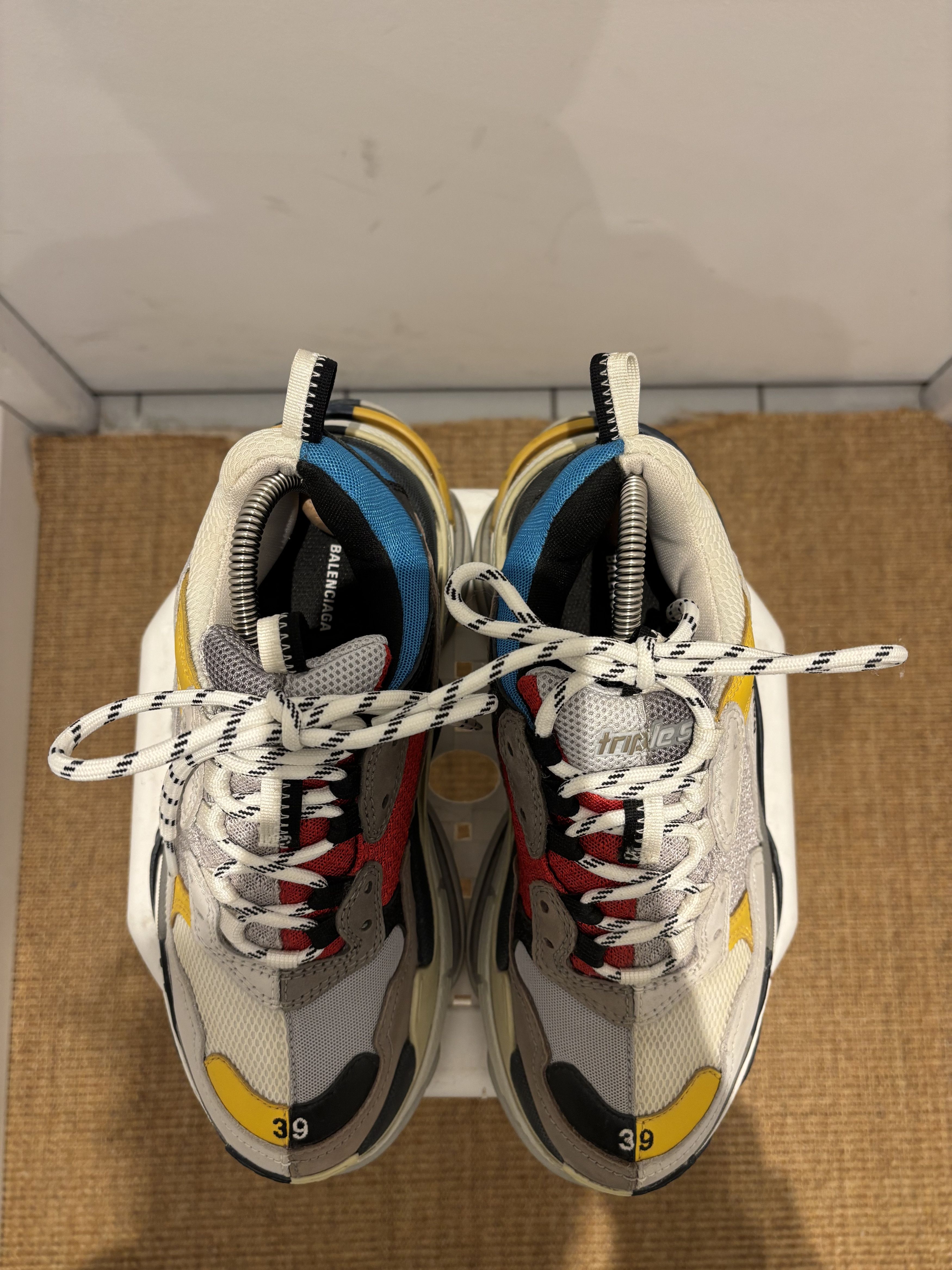 Balenciaga Basket de luxe Balenciaga Triple S en tbe Size US 6 / EU 39 - 14 Thumbnail