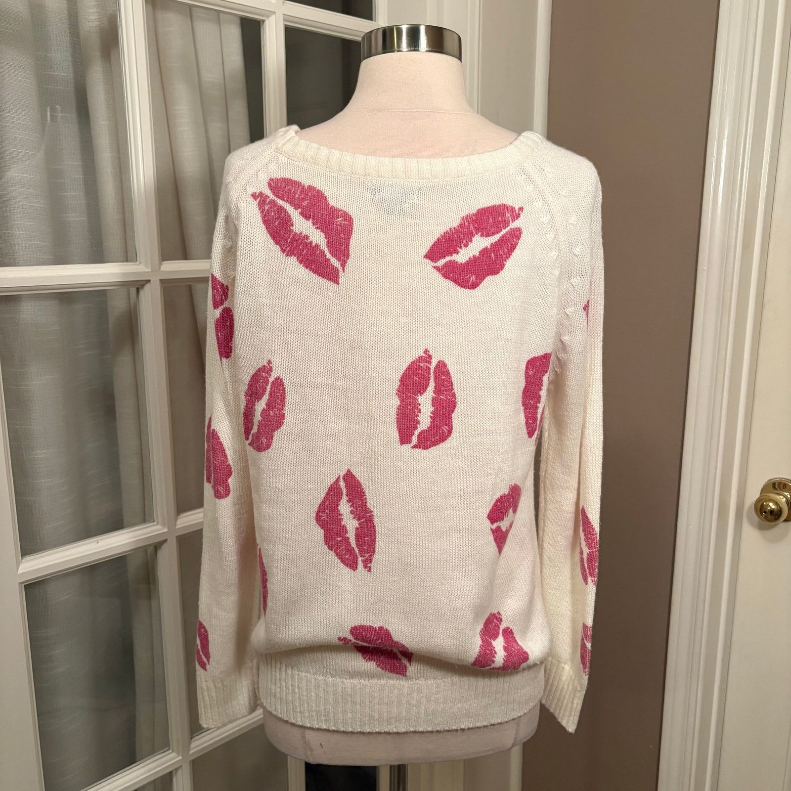 Other Rhapsody Women’s Small White Sweater Pink Lip Print Size S / US 4 / IT 40 - 2 Thumbnail