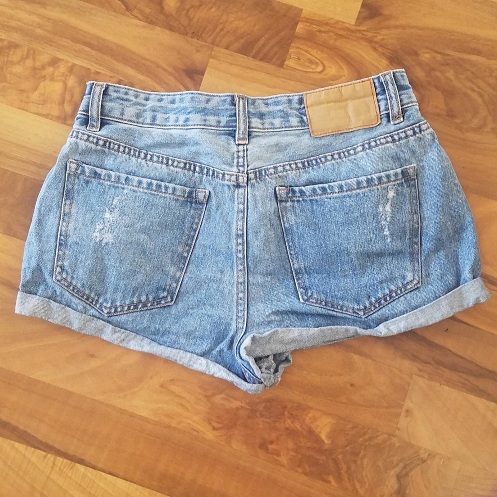 Pull & Bear Pull&Bear Blue Distressed Denim Shorts Size 28 Size 28" / US 6 / IT 42 - 2 Thumbnail