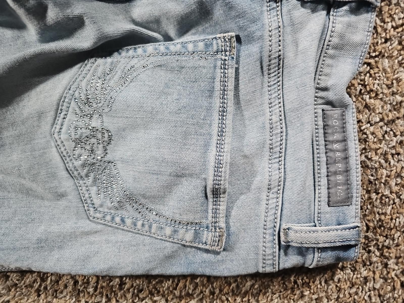 Rock & Republic Rock & Republic Roskilde Sz 8 Jean Capris Size 30" / US 8 / IT 44 - 8 Thumbnail