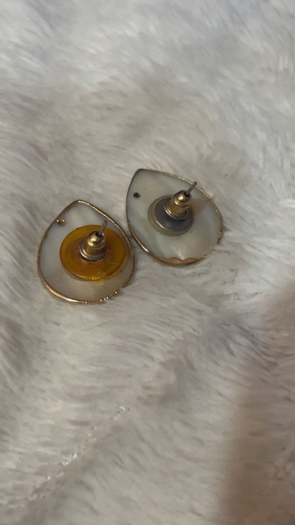 The Unbranded Brand Women's Unbranded Gold and White Teardrop Stud Earrings Size ONE SIZE - 3 Thumbnail