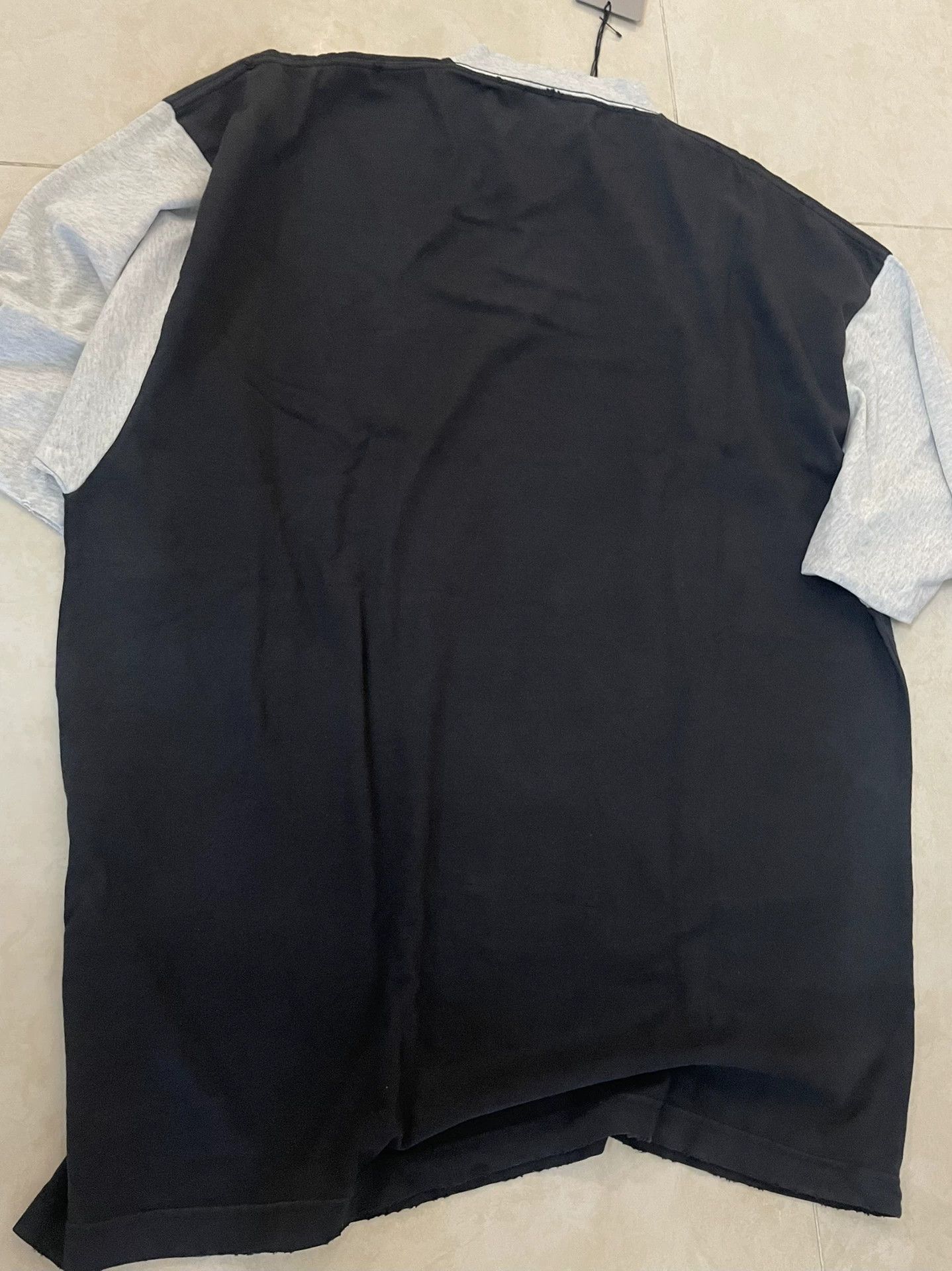 Balenciaga Balenciaga SS22 Black & Gray Colorblocked Short Sleeve Logo Size US M / EU 48-50 / 2 - 3 Thumbnail