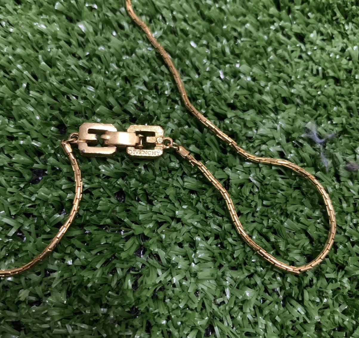 Givenchy Very Rare Vintage Brand Givenchy Gold Colour Necklace 1979s Size ONE SIZE - 6 Thumbnail