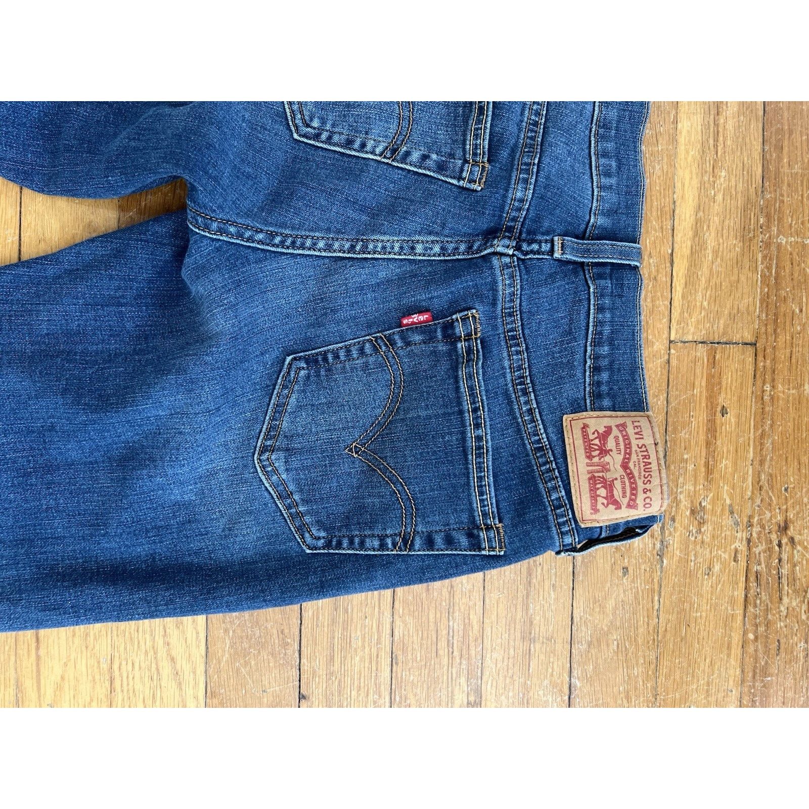 Levi's Levis Slim Jeans Boyfriend Straight Women Size 27 A000834 Size US 27 - 9 Thumbnail