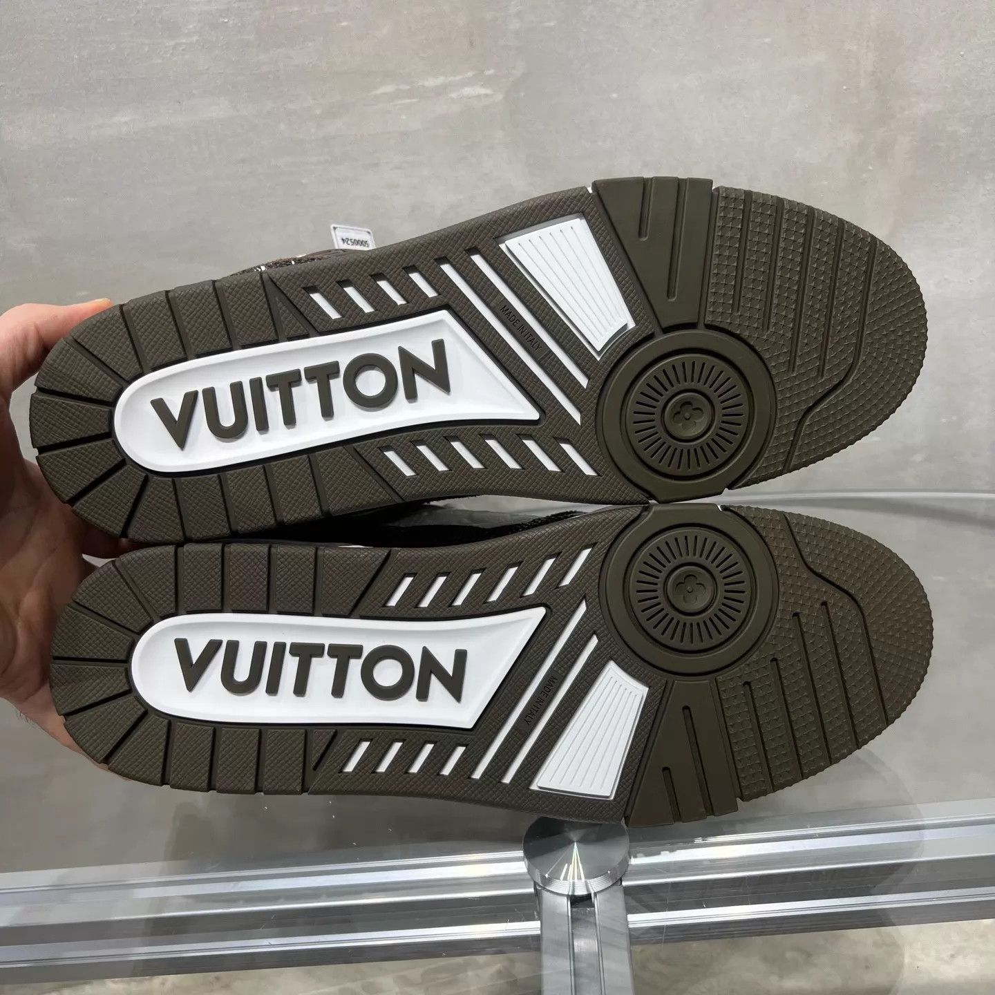 Louis Vuitton LV Trainer Brown Diamond-Embellished UK10 (44) Size US 11 / EU 44 - 7 Thumbnail