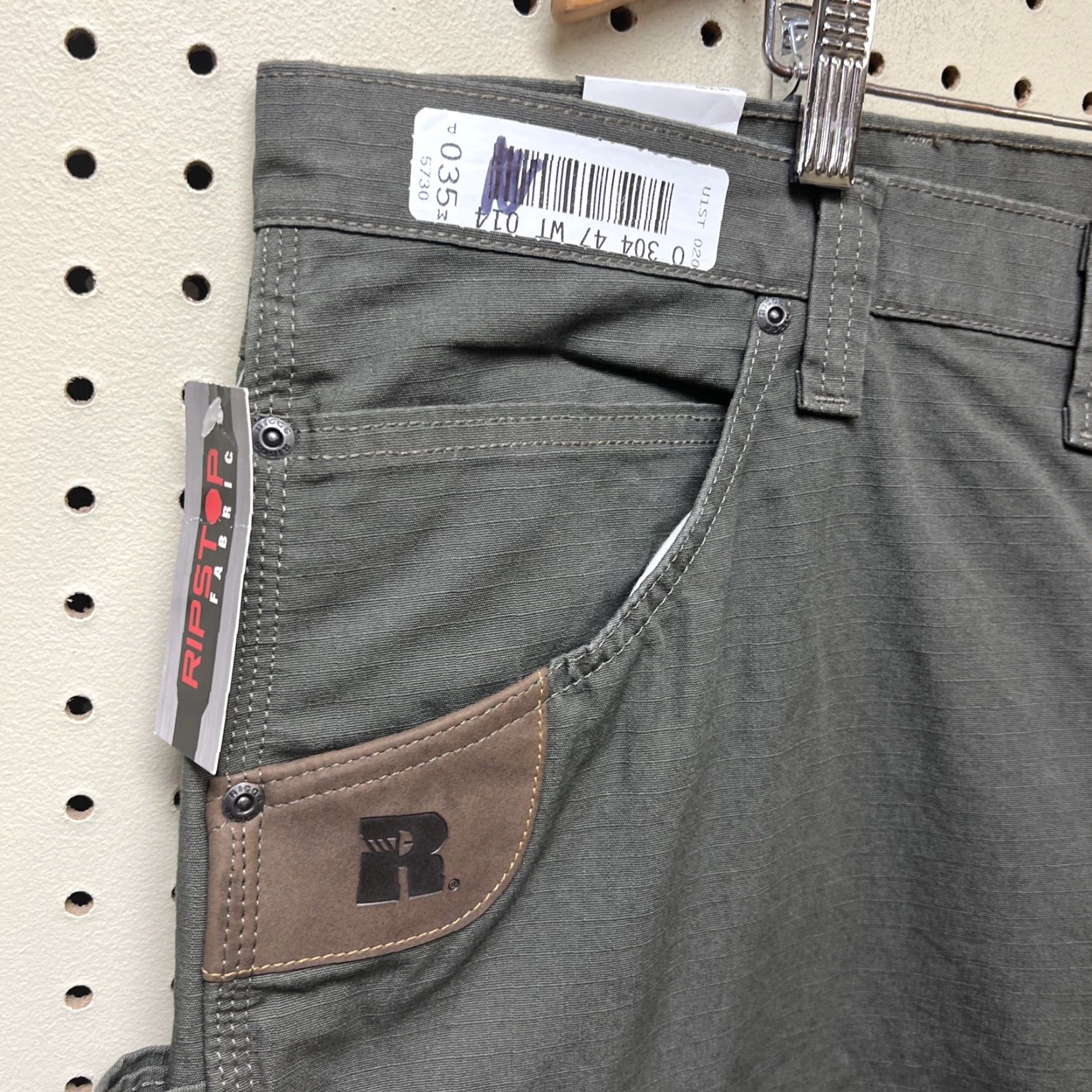 Wrangler VINTAGE is not applicable; Title should be: Wrangler RIGGS Workwear Pants Cargo Loden 46x30 NWT RipStop 100% Cotton Relaxed Straight Workwear Men Size US 30 / EU 46 - 7 Thumbnail