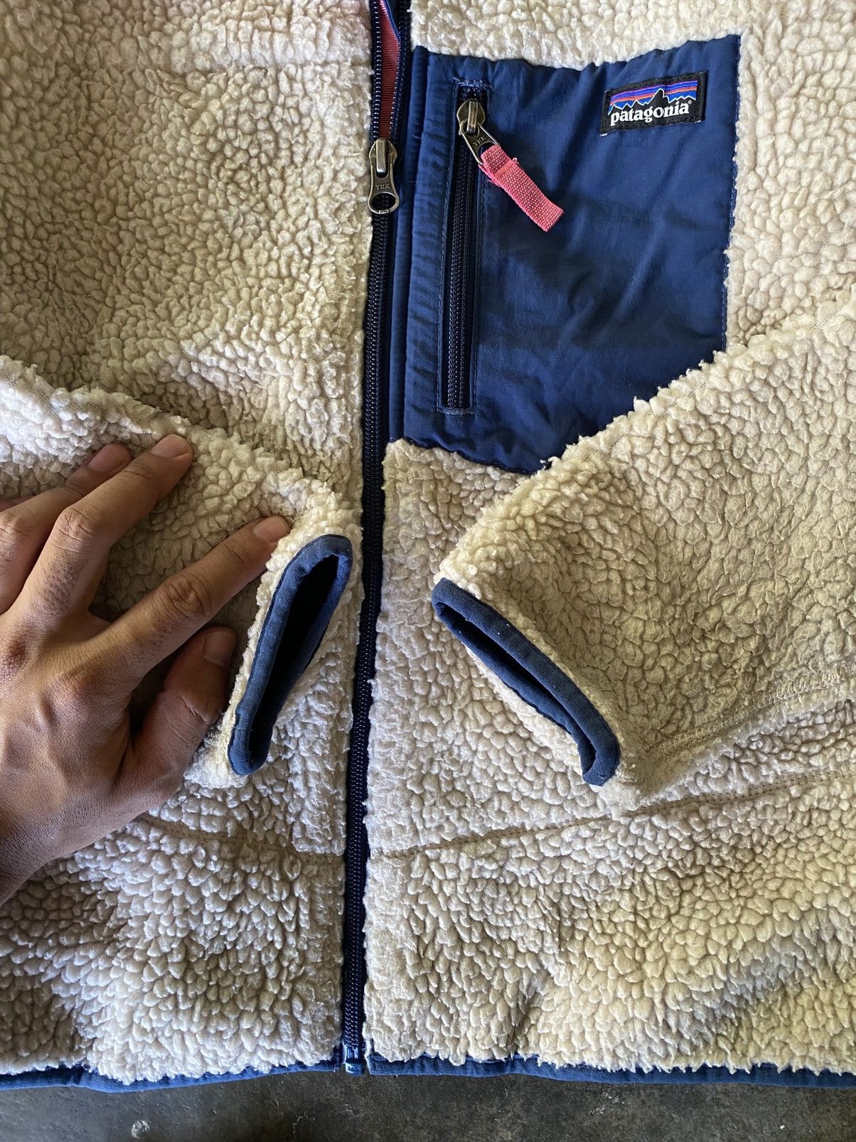 Patagonia Patagonia Creme Tone Outdoor Fleece Jacket XF 41 for Women 🔥 Size L / US 10 / IT 46 - 6 Thumbnail