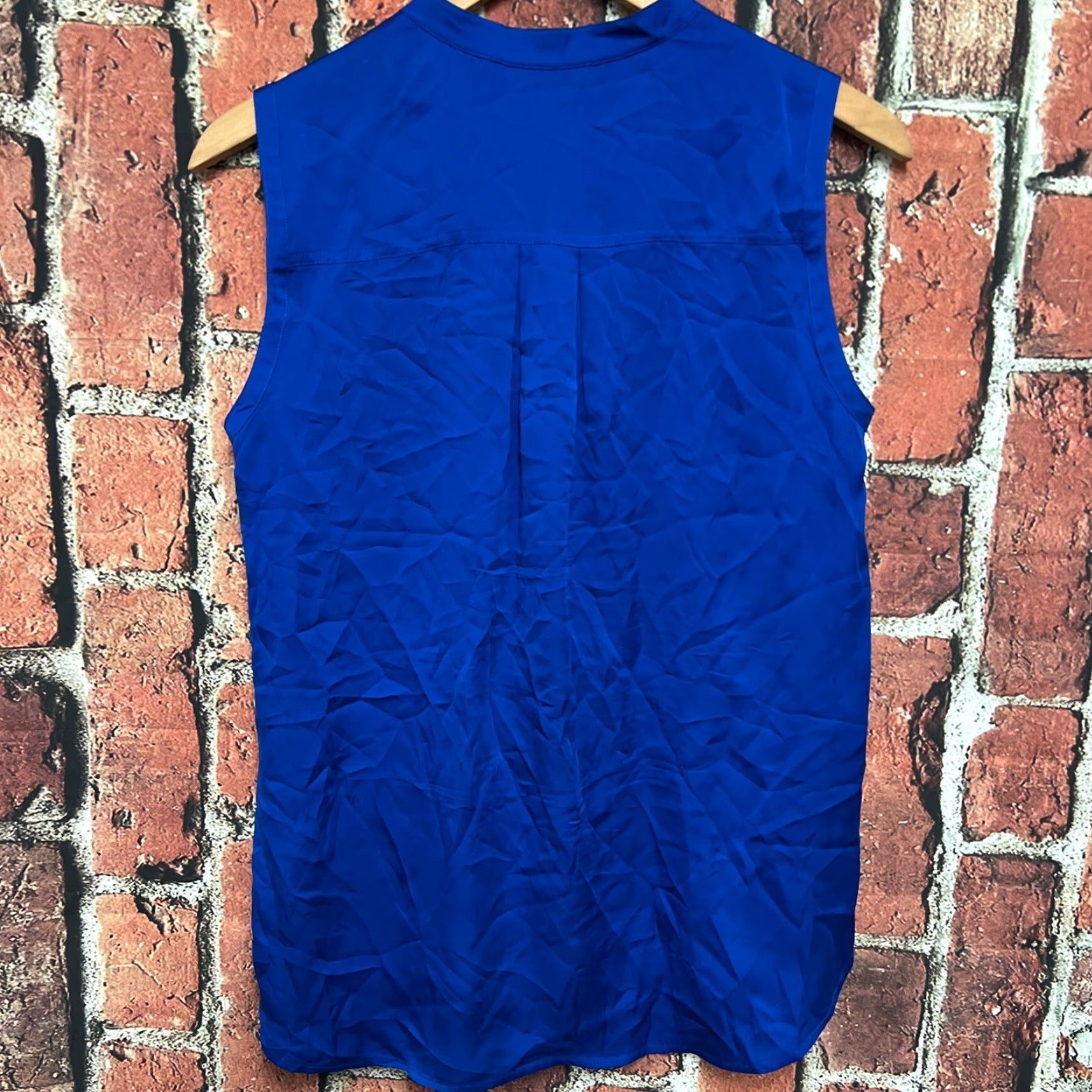 Vince **Blue Vince Tank Top Sleeveless Silk Satin Women's Size S** User: Blue Vince Tank Top Sleeveless Silk Satin Women's Size S Size S / US 4 / IT 40 - 3 Thumbnail