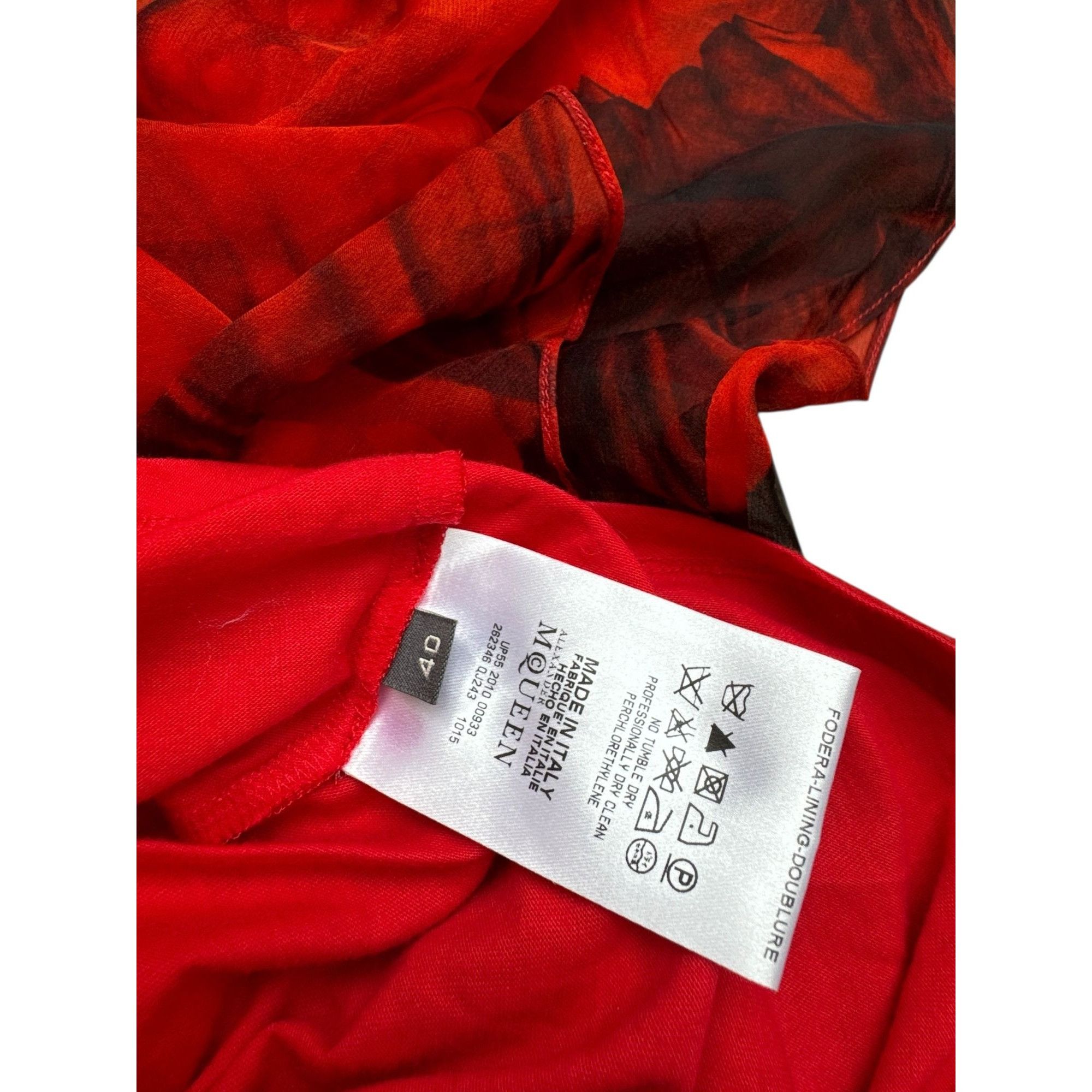 Alexander McQueen Resort 2011 Red Silk Blouse Size S / US 4 / IT 40 - 5 Thumbnail