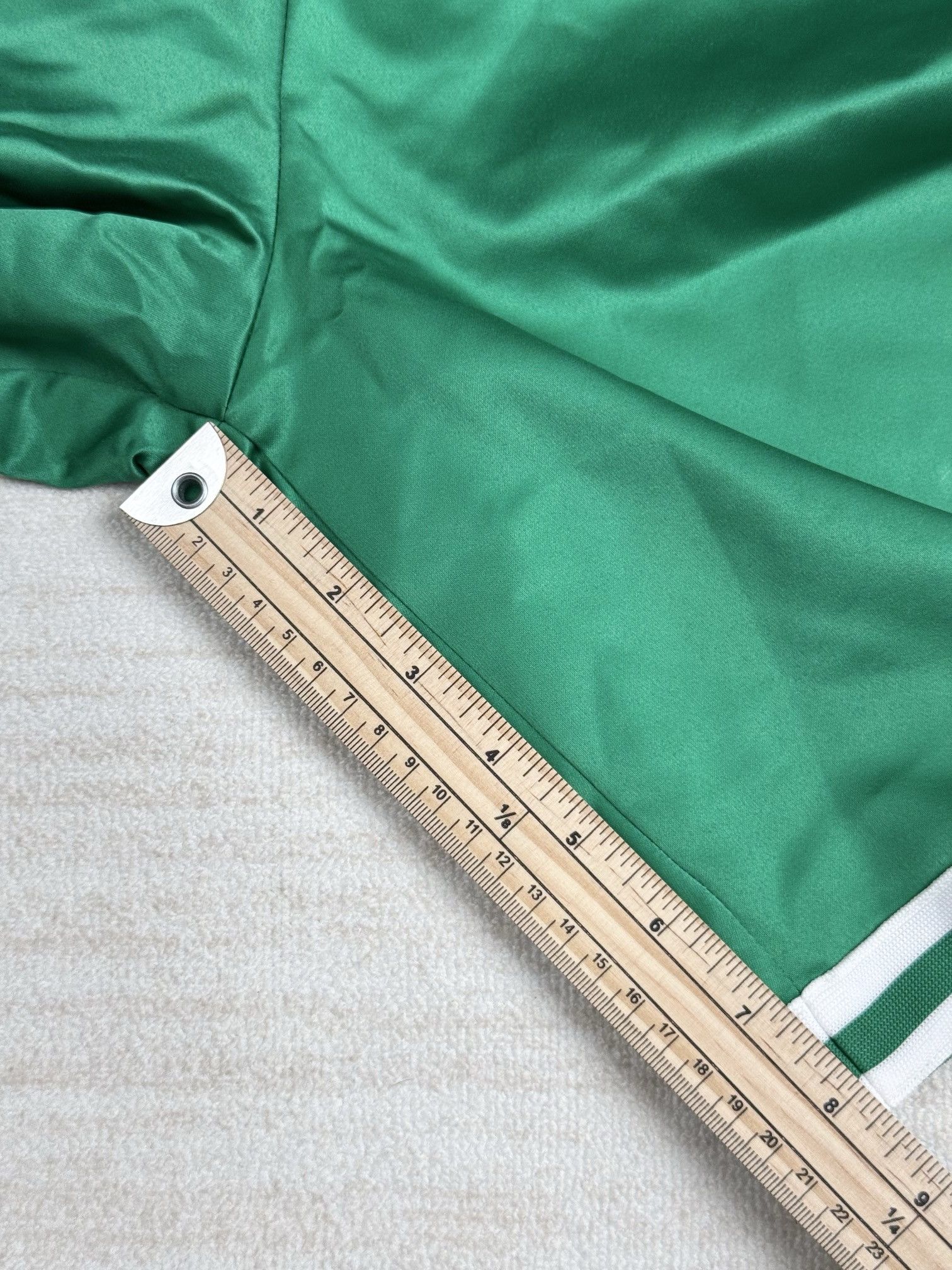 Supreme Supreme Mitchell & Ness Satin Basketball Short Size US 34 / EU 50 - 13 Thumbnail
