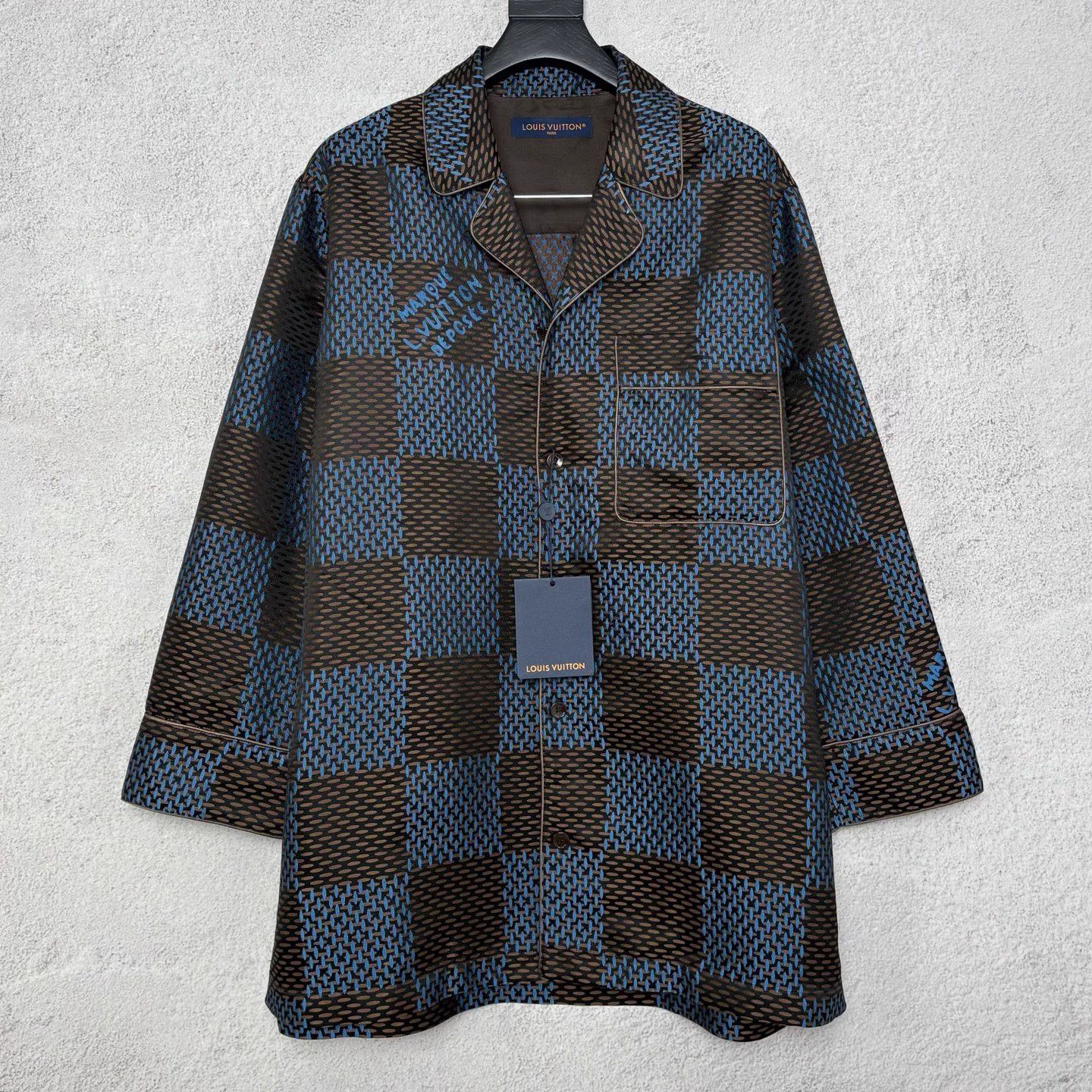 Louis Vuitton LV Pharrell Runway Blue Check Silk Long Sleeve PajamaShirt M Size US M / EU 48-50 / 2 - 1 Thumbnail