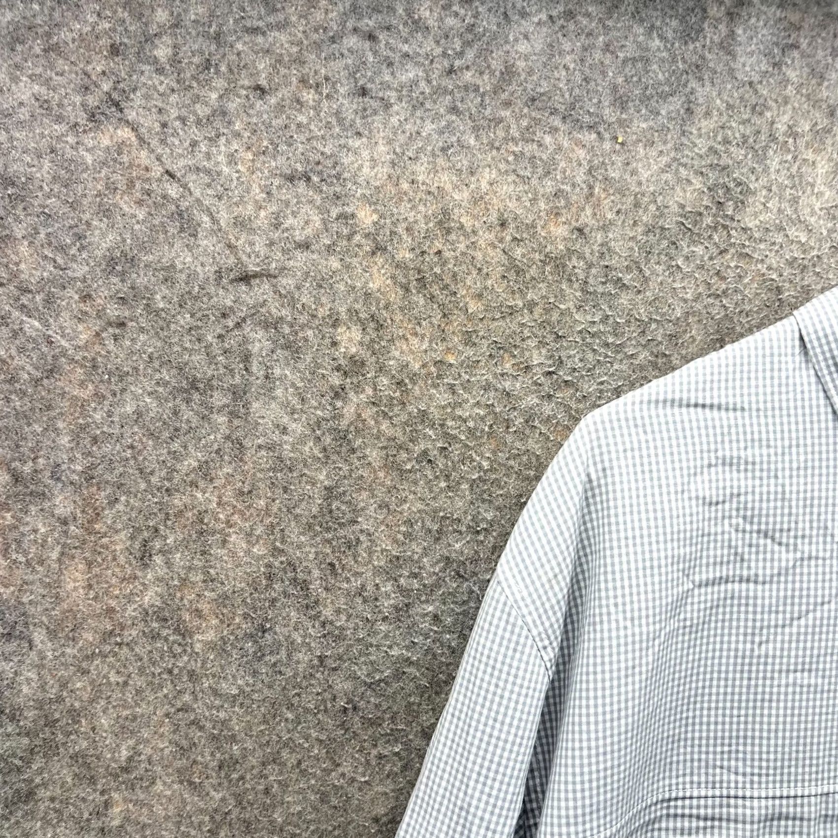 Calvin Klein Calvin Klein Shirt Mens XL Gray Button-Down Gingham Slim Fit Stretch Oxford Button-Up Casual/Workwear Mens XL Gray Calvin Klein Shirt Size US XL / EU 56 / 4 - 7 Thumbnail