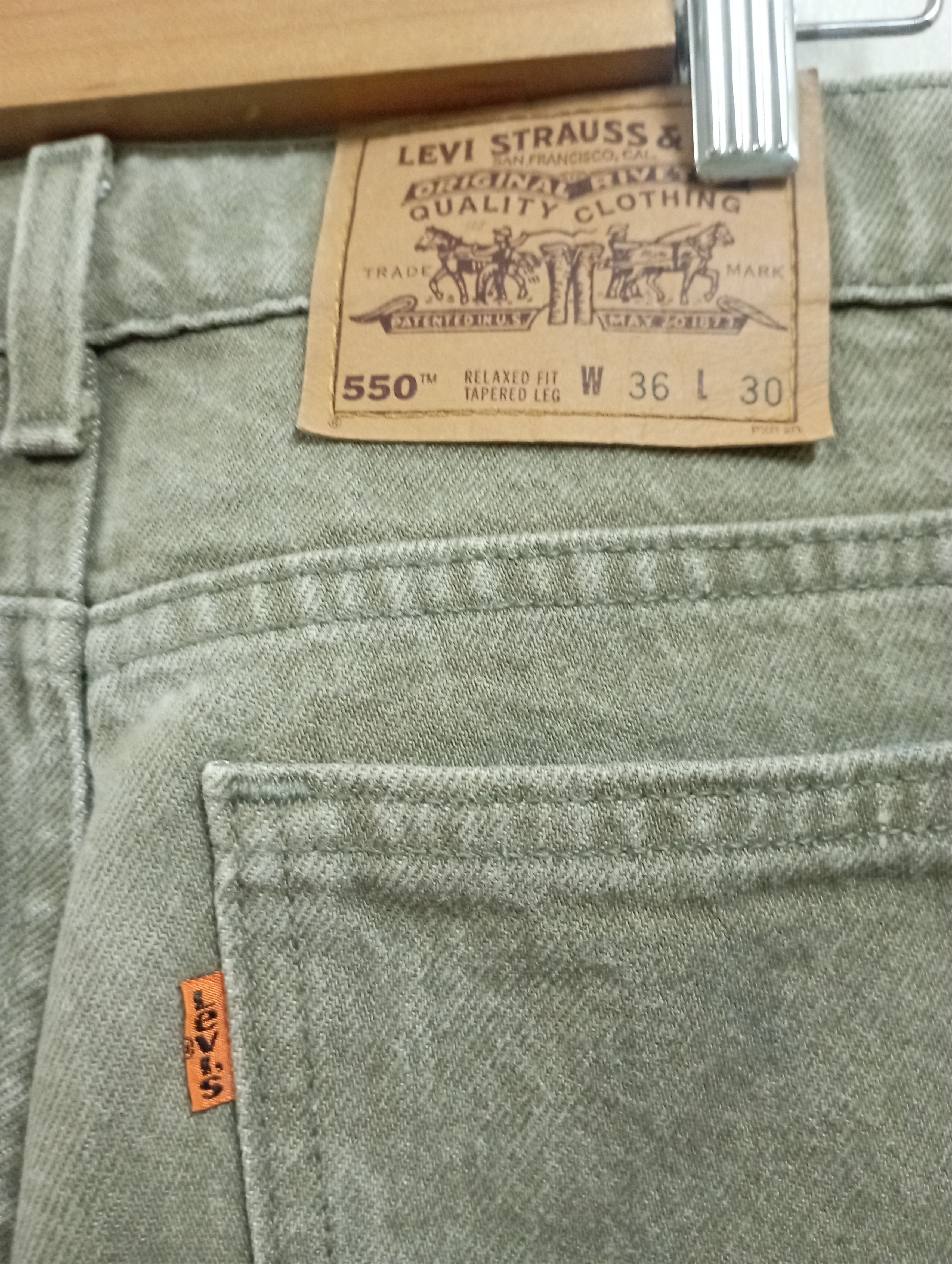 Vintage Vintage Baggy Jeans Made In USA Levi's 550 Orange Tabs Size US 35 - 16 Thumbnail