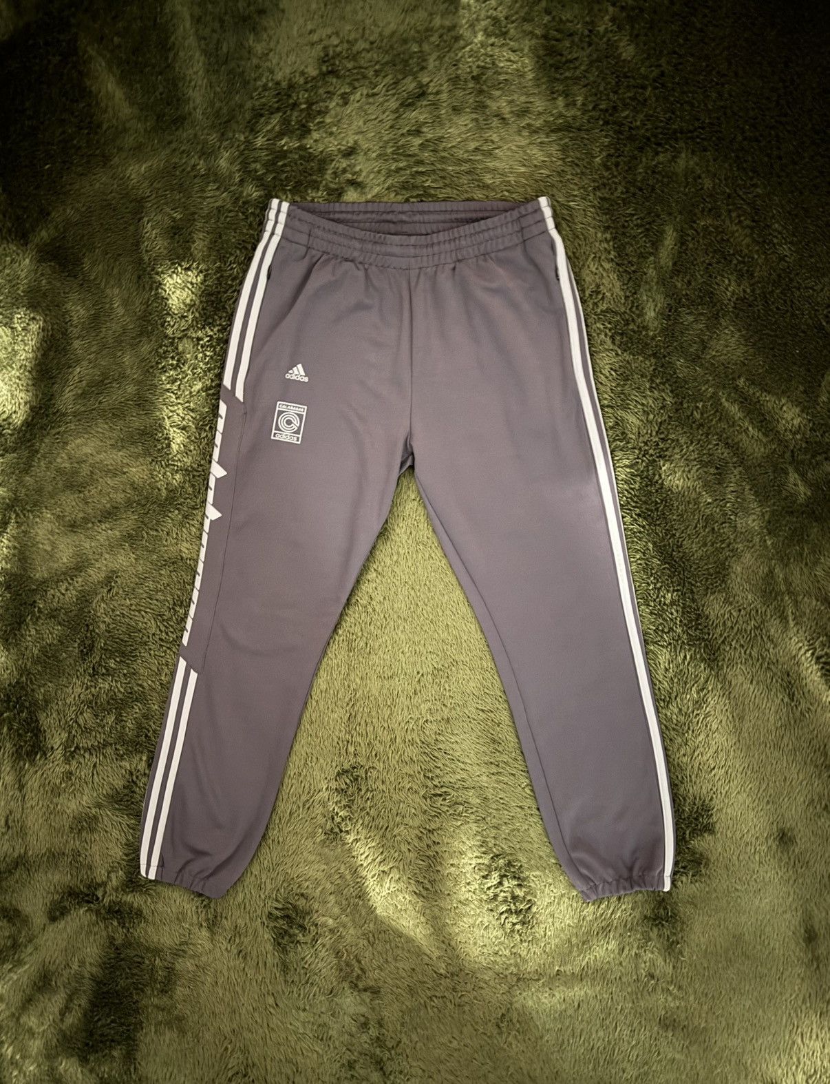 Adidas [M] Adidas Yeezy Calabasas Track Pants Core Size US 34 / EU 50 - 1 Thumbnail