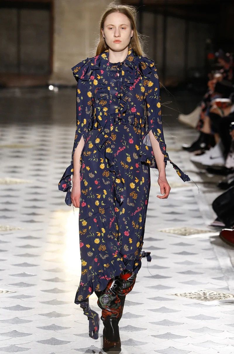 Vetements Vetements FW17 Distressed floral dress runway Size S / US 4 / IT 40 - 2 Thumbnail