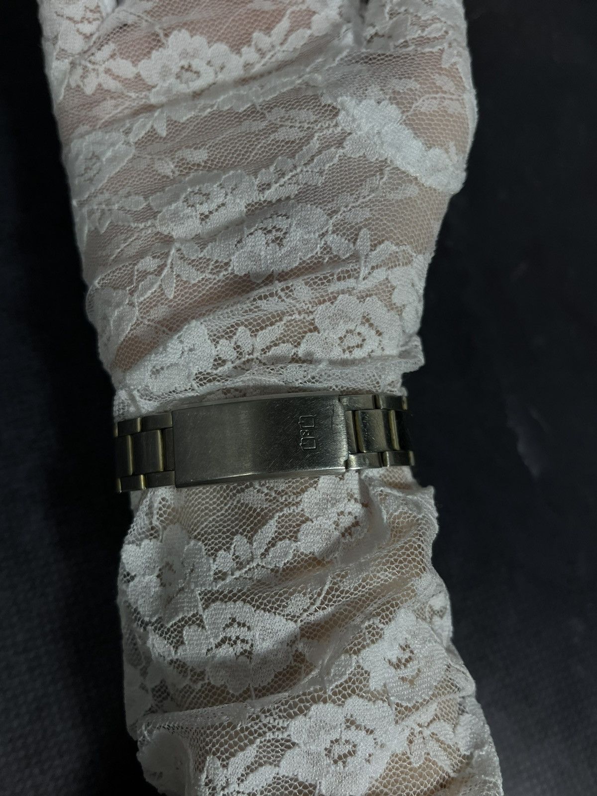 Hysteric Glamour Q&Q Gold-Tone Rhinestone Watch, Japan Quartz, Vintage Style Size ONE SIZE - 6 Thumbnail