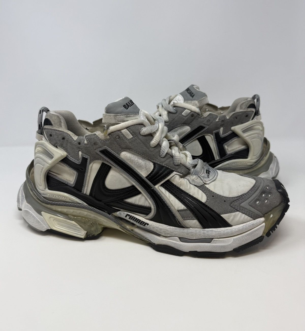 Balenciaga Balenciaga Runner Sneaker Grey/White/Black Size US 12 / EU 45 - 1 Thumbnail