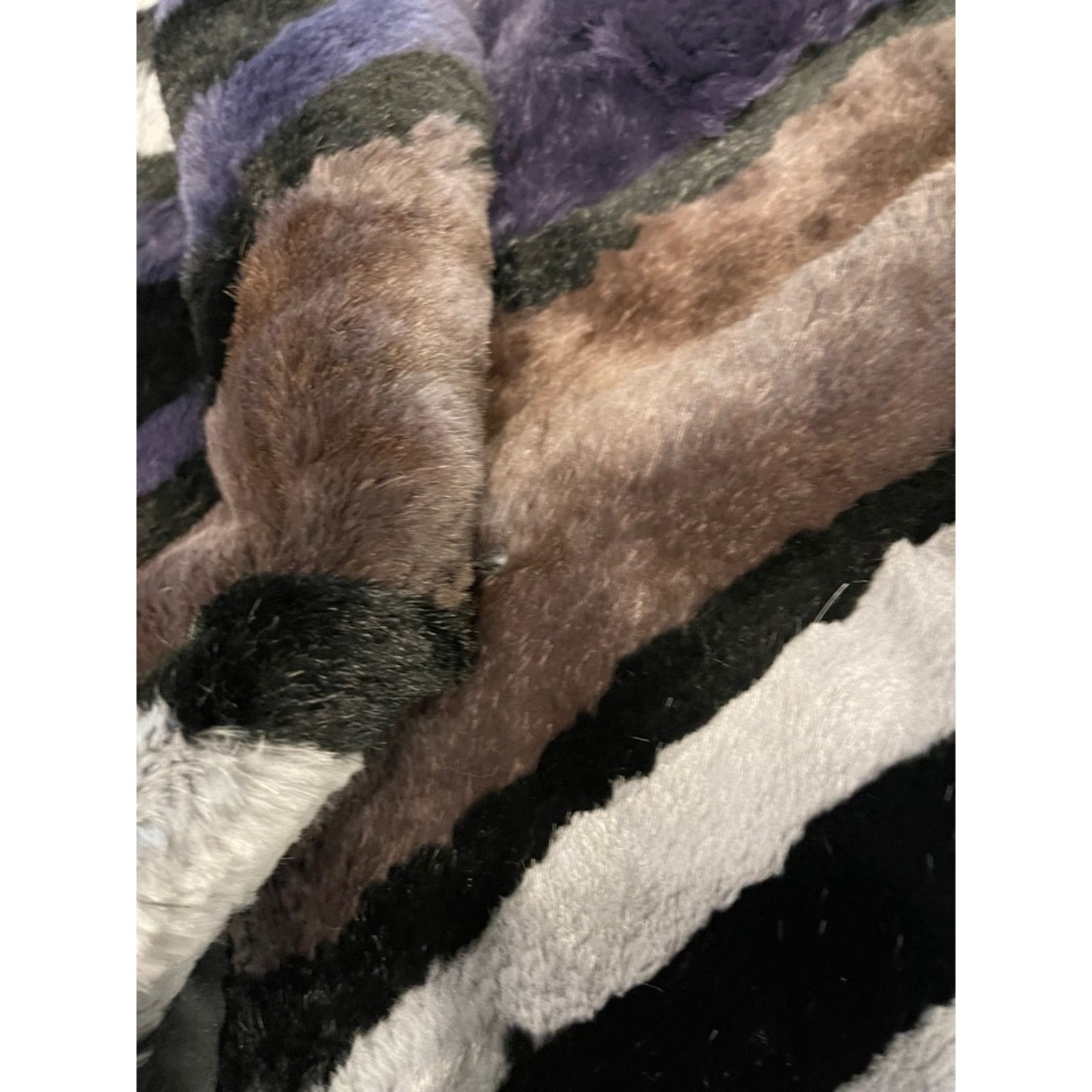 Neiman Marcus Neiman Marcus Striped Faux Fur Coat Women's Jacket Size ONE SIZE - 11 Thumbnail