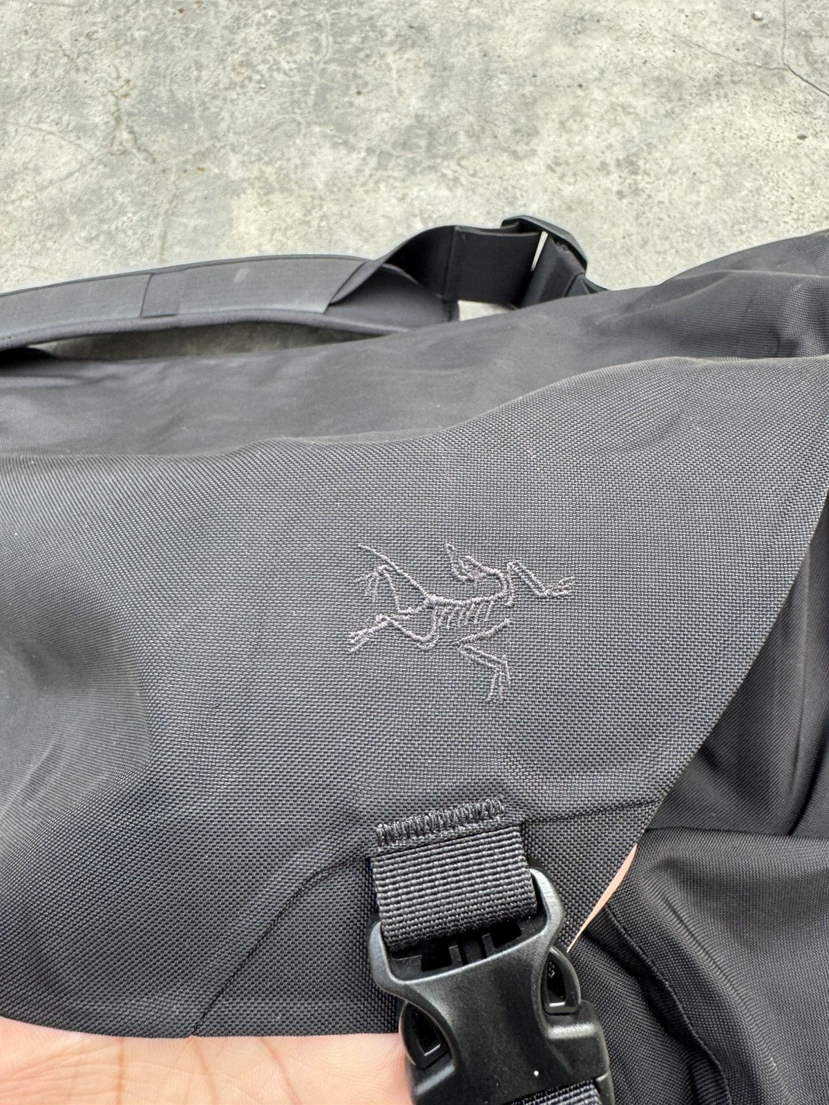 Arc'teryx ARCTERYX LEAF 15L Courier Bag Nylon Black Messenger Size ONE SIZE - 3 Thumbnail