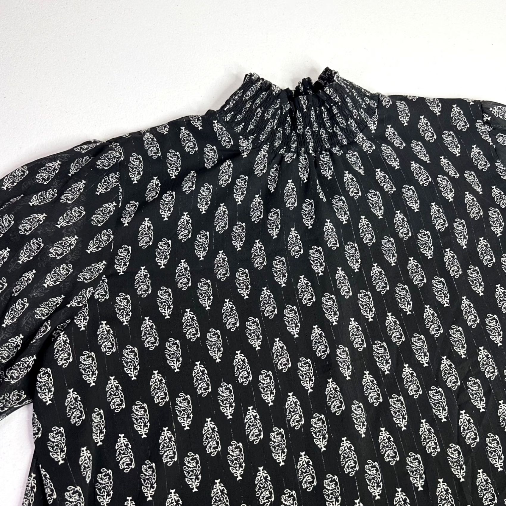 Vintage NY Collection Floral Smocked Mock Neck Top Womens XL Black White Metallic Office Size XL / US 12-14 / IT 48-50 - 3 Thumbnail