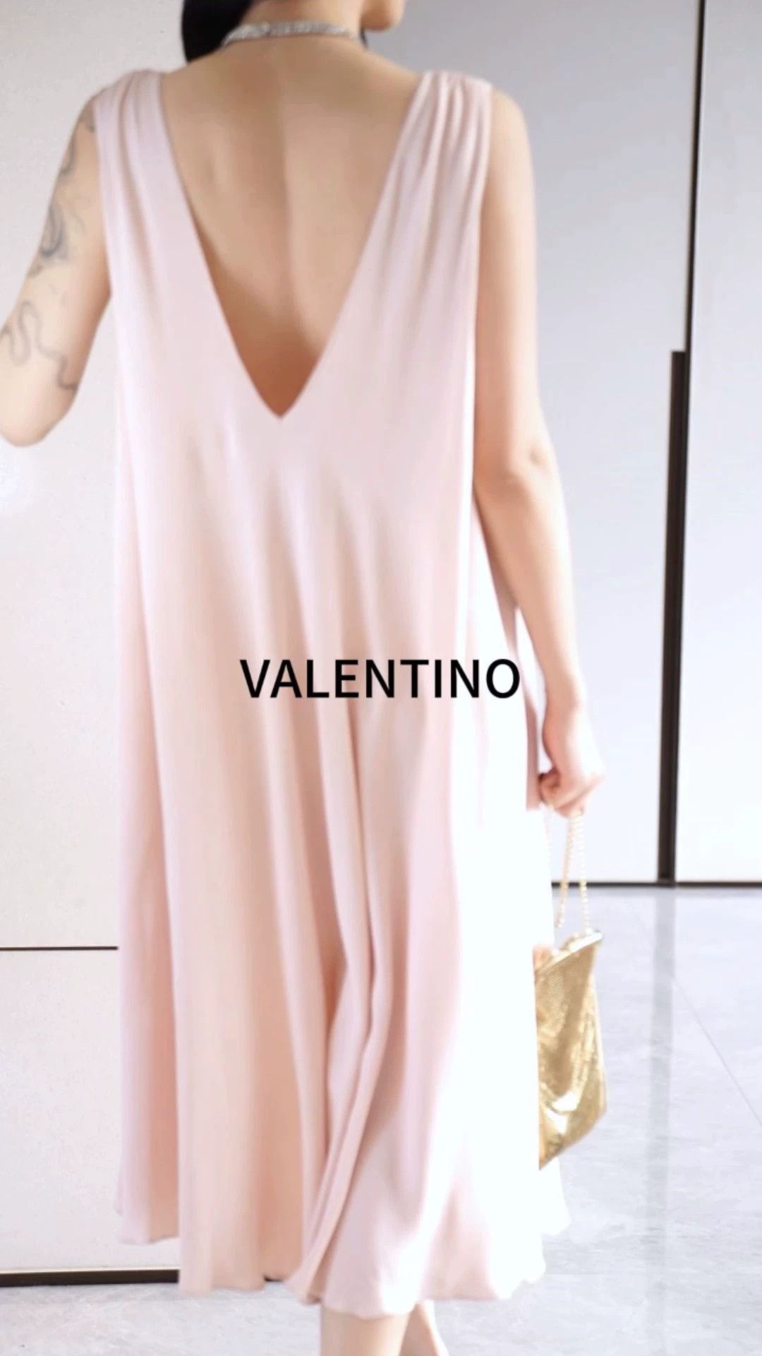Valentino Valentino Pink Silk V-Neck Backless Sleeveless Dress Size M / US 6-8 / IT 42-44 - 1 Thumbnail