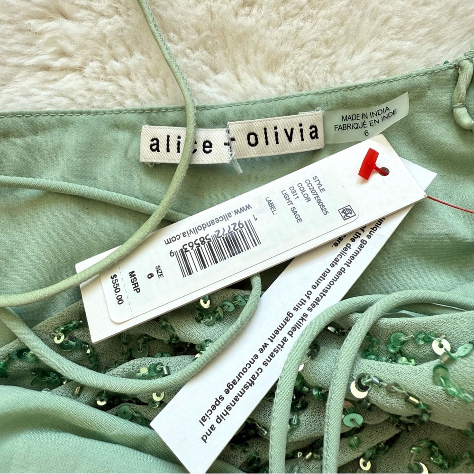 NWT!!! Alice + Olivia women dress size 6 Retail 550$