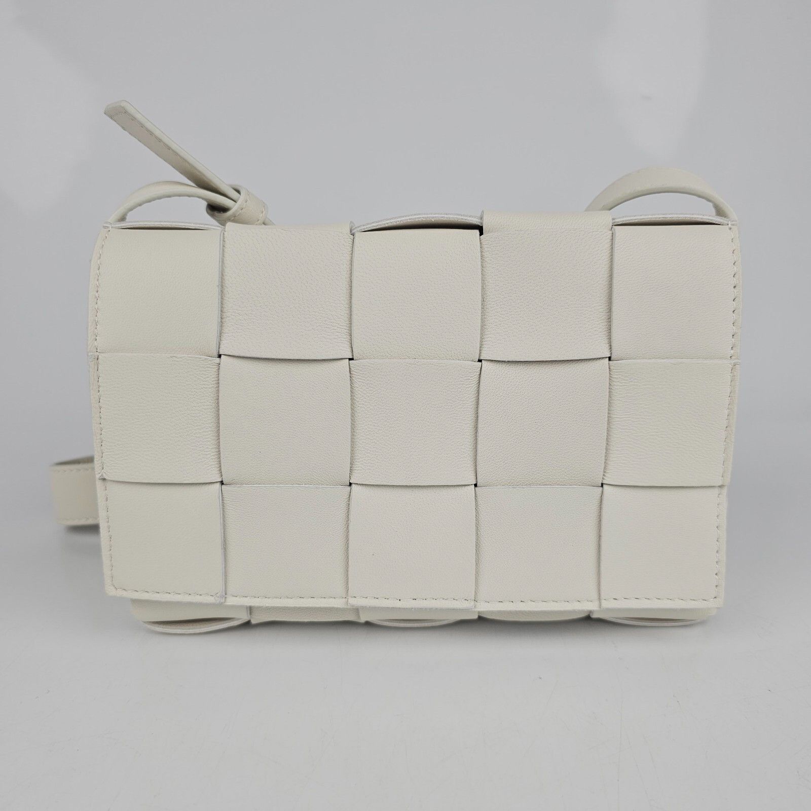 Bottega Veneta Bottega Veneta Small Cassette $2600 White/Gold Leather Shoul Size ONE SIZE - 1 Thumbnail